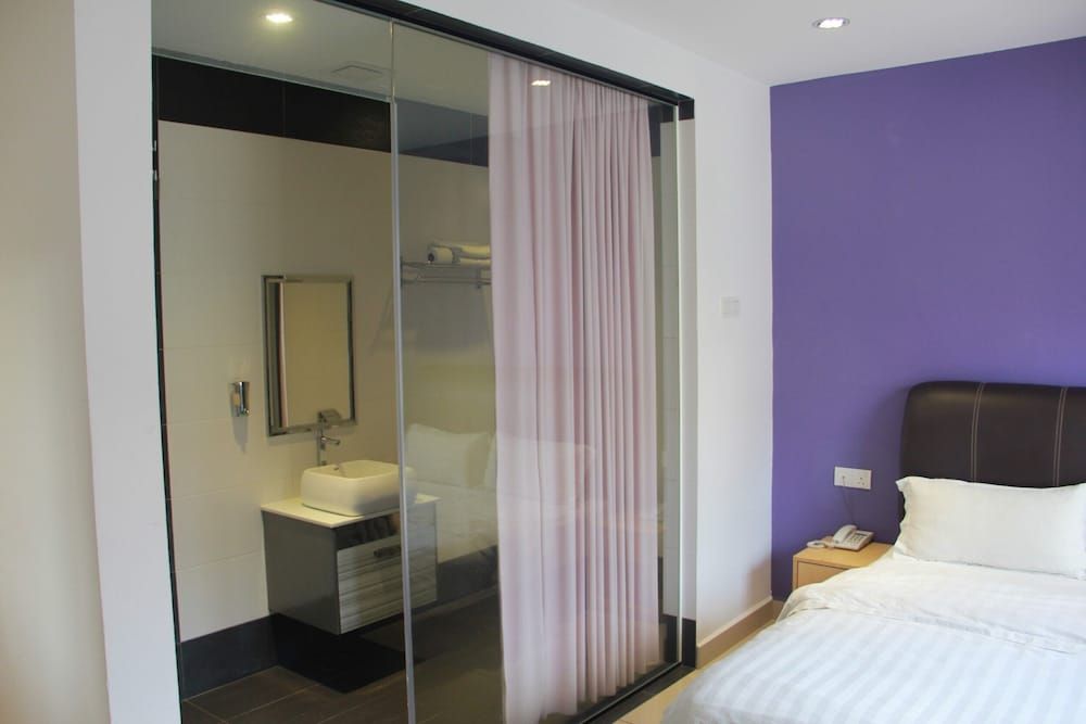 East Sun Hotel Sekinchan - Self Check In Standard Room, No Windows