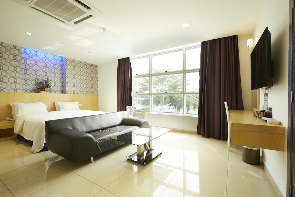 East Sun Hotel Sekinchan - Self Check In