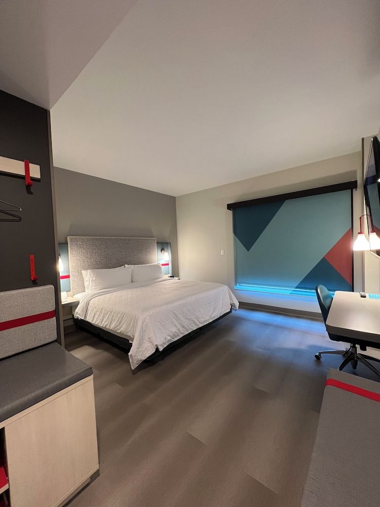 Room, 1 King Bed, Accessible (Mobility)