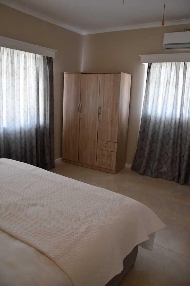 undefined 34onLincoln Guesthouse 10