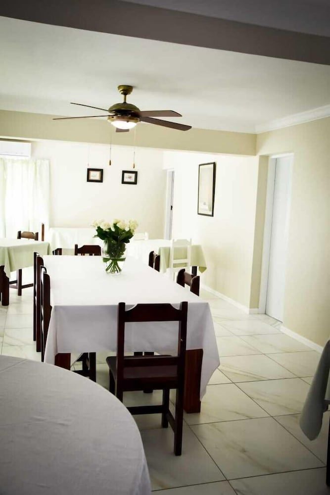 undefined 34onLincoln Guesthouse 5
