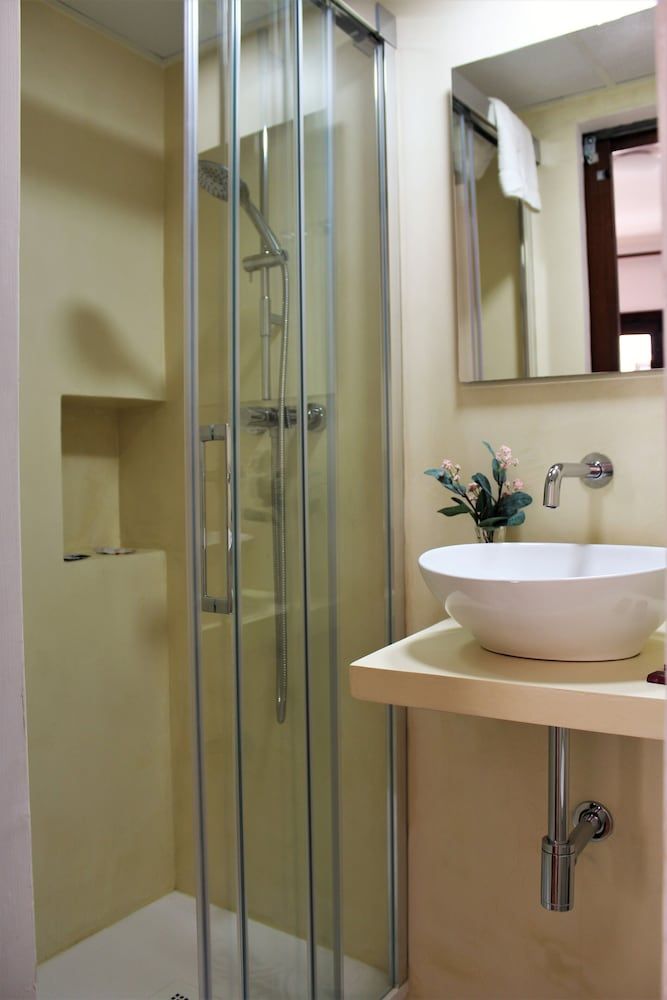 Pensión Sevillano Double Room 4