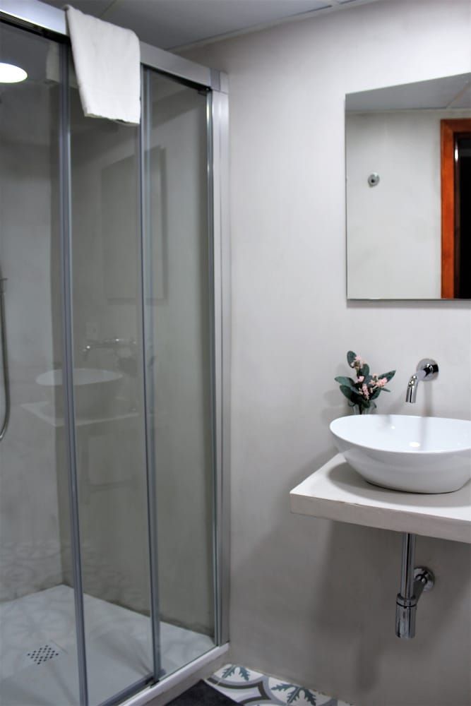 Pensión Sevillano Family Room 3