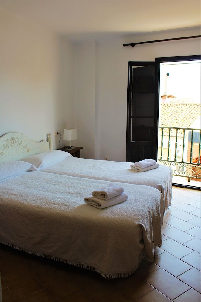 Pensión Sevillano Superior Double Room 2