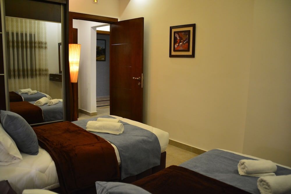 Sama Amman Hotel Apartments Suite, Multiple Beds, Kitchenette 2