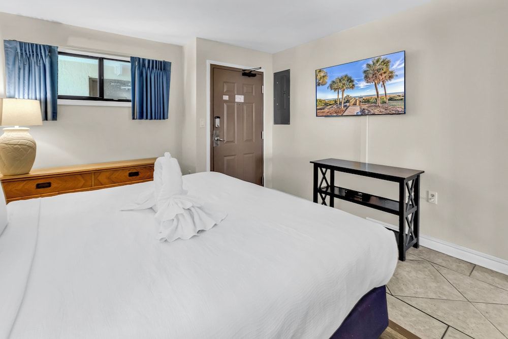 Hosteeva Oceanview Condos Comfort Condo, 1 Bedroom, Balcony, Ocean View 6