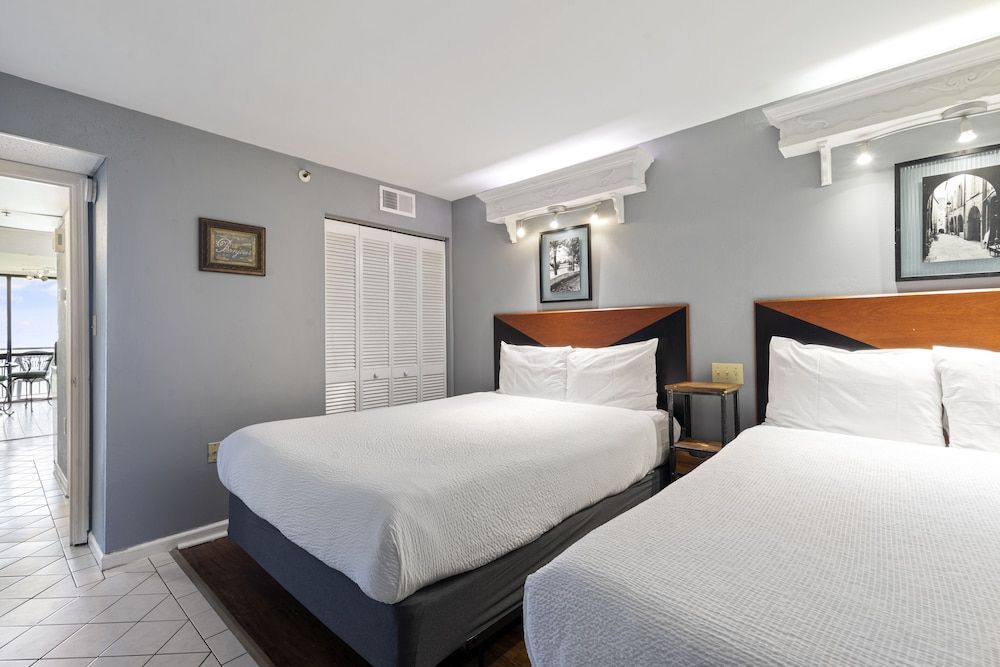 Hosteeva Oceanview Condos Premium Condo, 1 Bedroom, Balcony, Oceanfront 2