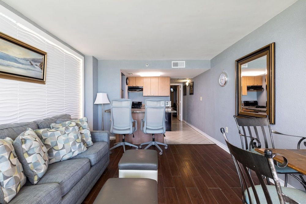 Hosteeva Oceanview Condos Premium Condo, 1 Bedroom, Balcony, Oceanfront 10