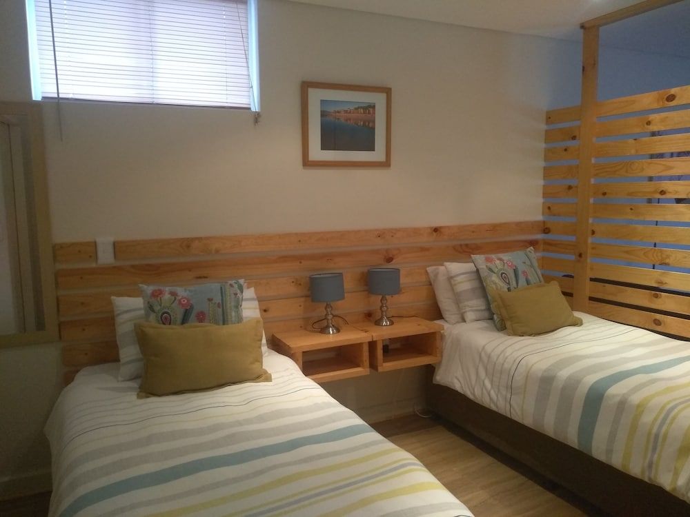 At St. George's Mall Standard Studio, City View 2