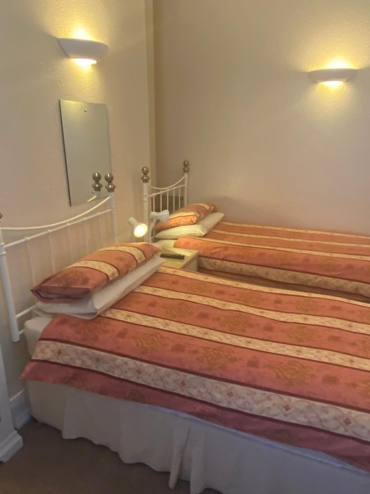 Comfort Ensuite, 1 Twin, Courtyard View
