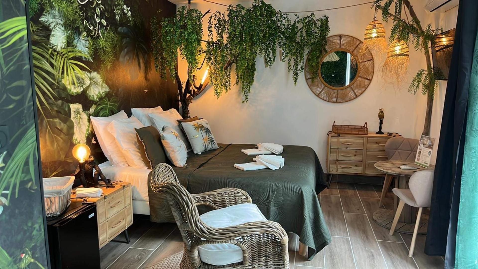 Double Room with Spa Bath