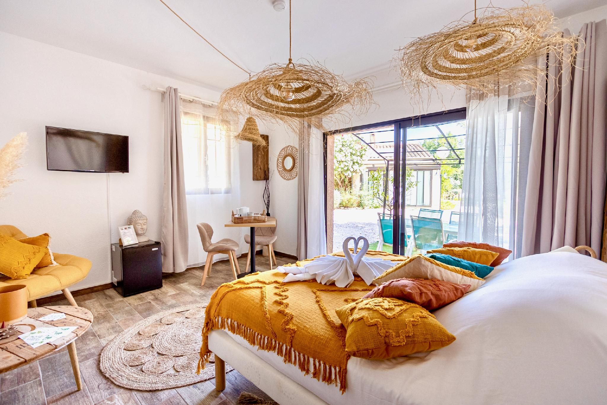 Suite Junior-Cosy-Super spacieuse-Douche-Terrasse