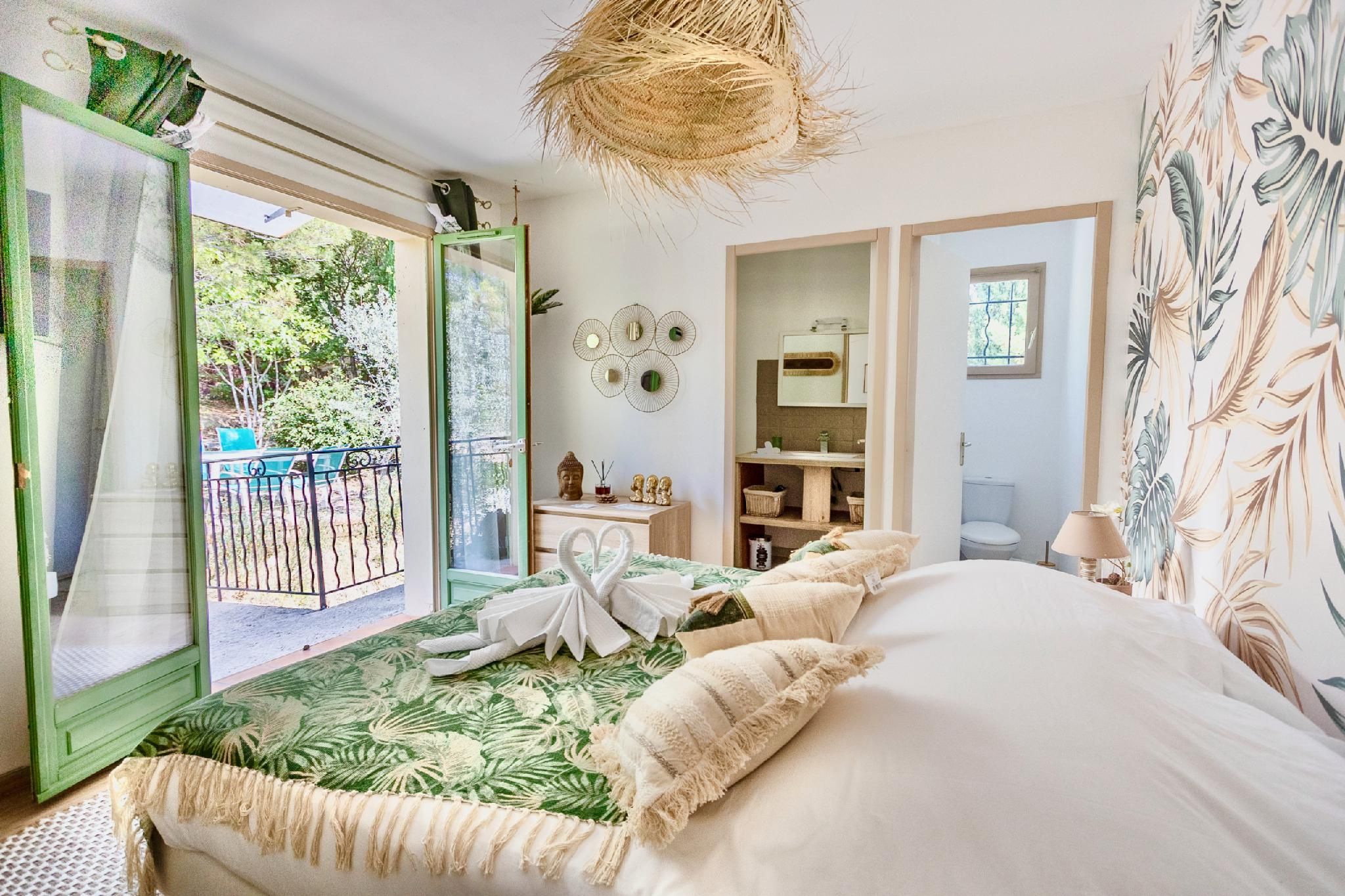 Chambre Nature-Double-Supérieure-Salle de bain-Terrasse