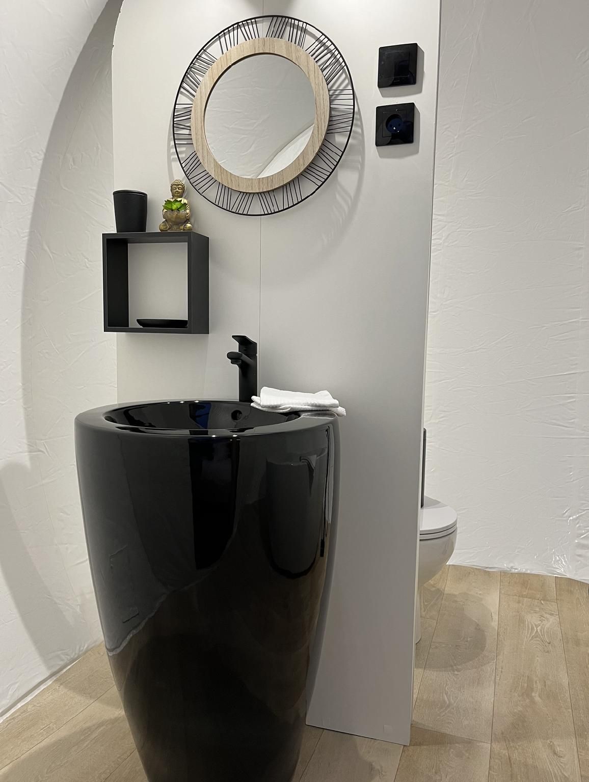 Capsule-Panoramique-Salle de bain-Vue sur le bois-Bulle en Plein Air