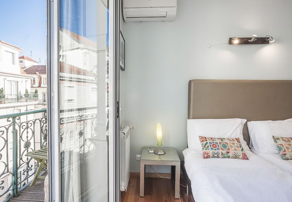 LV Premier Baixa PR Club Apartment, 2 Bedrooms, Balcony, River View