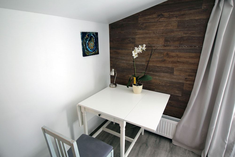 LAURI Historical Log House Manor Romantic Apartment, 2 Bedrooms 12