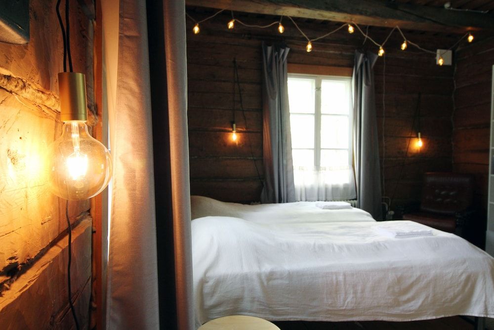 LAURI Historical Log House Manor Traditional Apartment, Multiple Beds, Non Smoking, Courtyard View 7