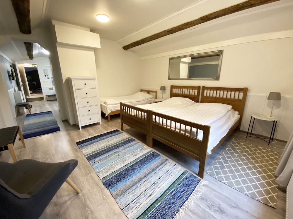 LAURI Historical Log House Manor Romantic Apartment, 2 Bedrooms 6