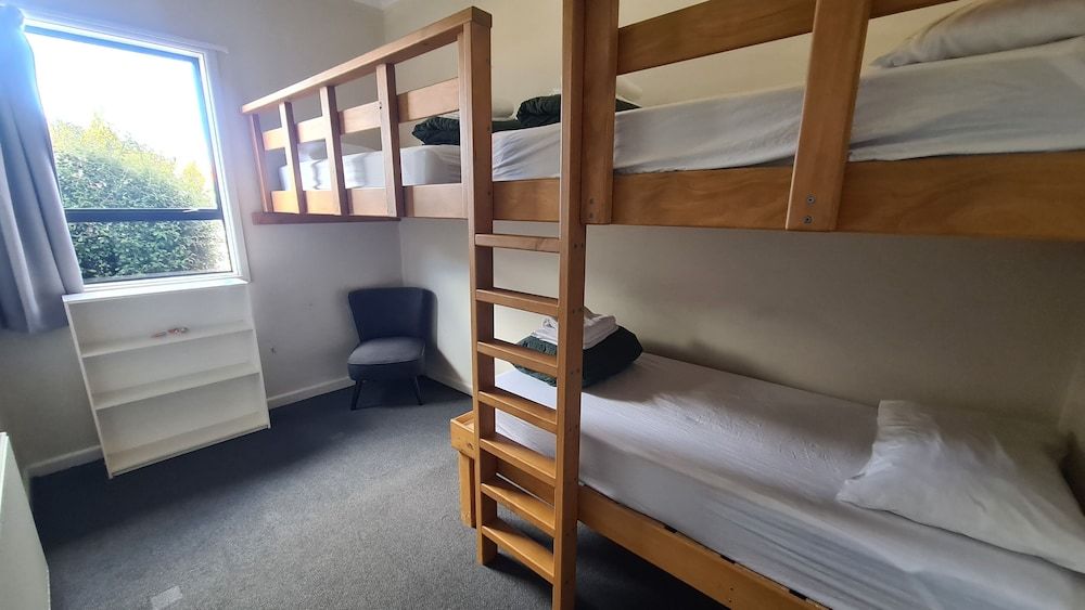 LKNZ Lodge & Cafe Economy Triple Room, Shared Bathroom