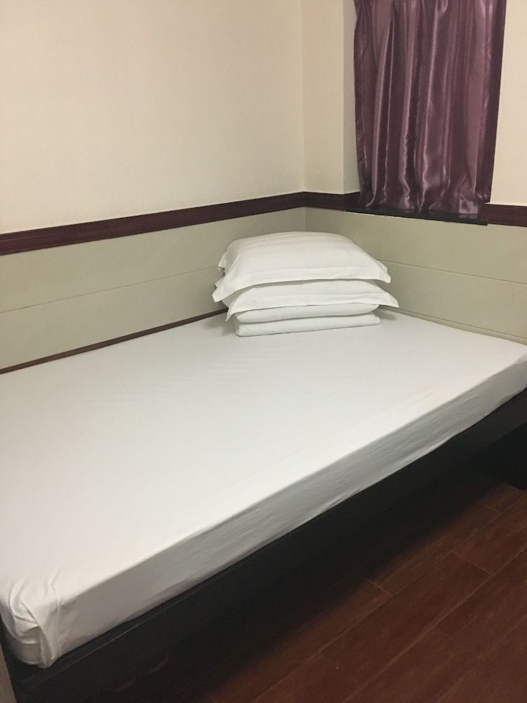 Hang Ho Hostel Standard Double Room 4
