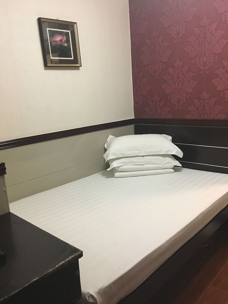 Hang Ho Hostel Standard Double Room 3