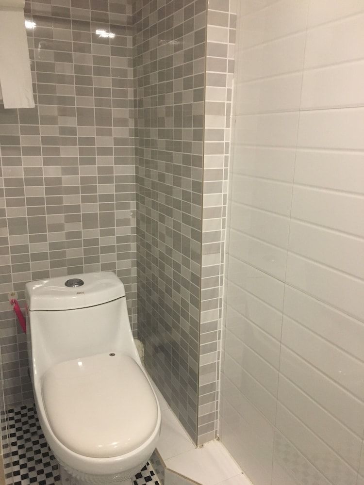 Hang Ho Hostel Standard Double Room 12