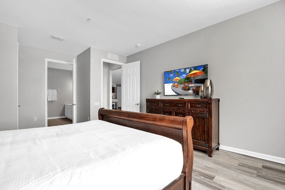 undefined 4816 Cayview Ave #306 3