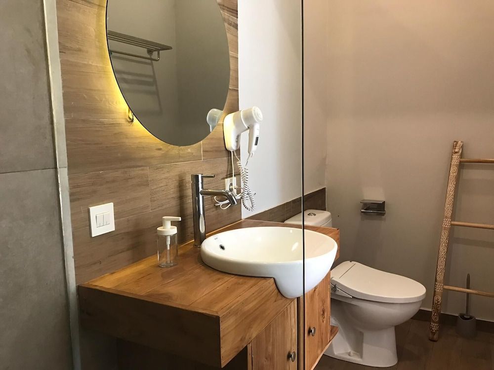 Mantra Gili Deluxe Double or Twin Room, Pool View 4