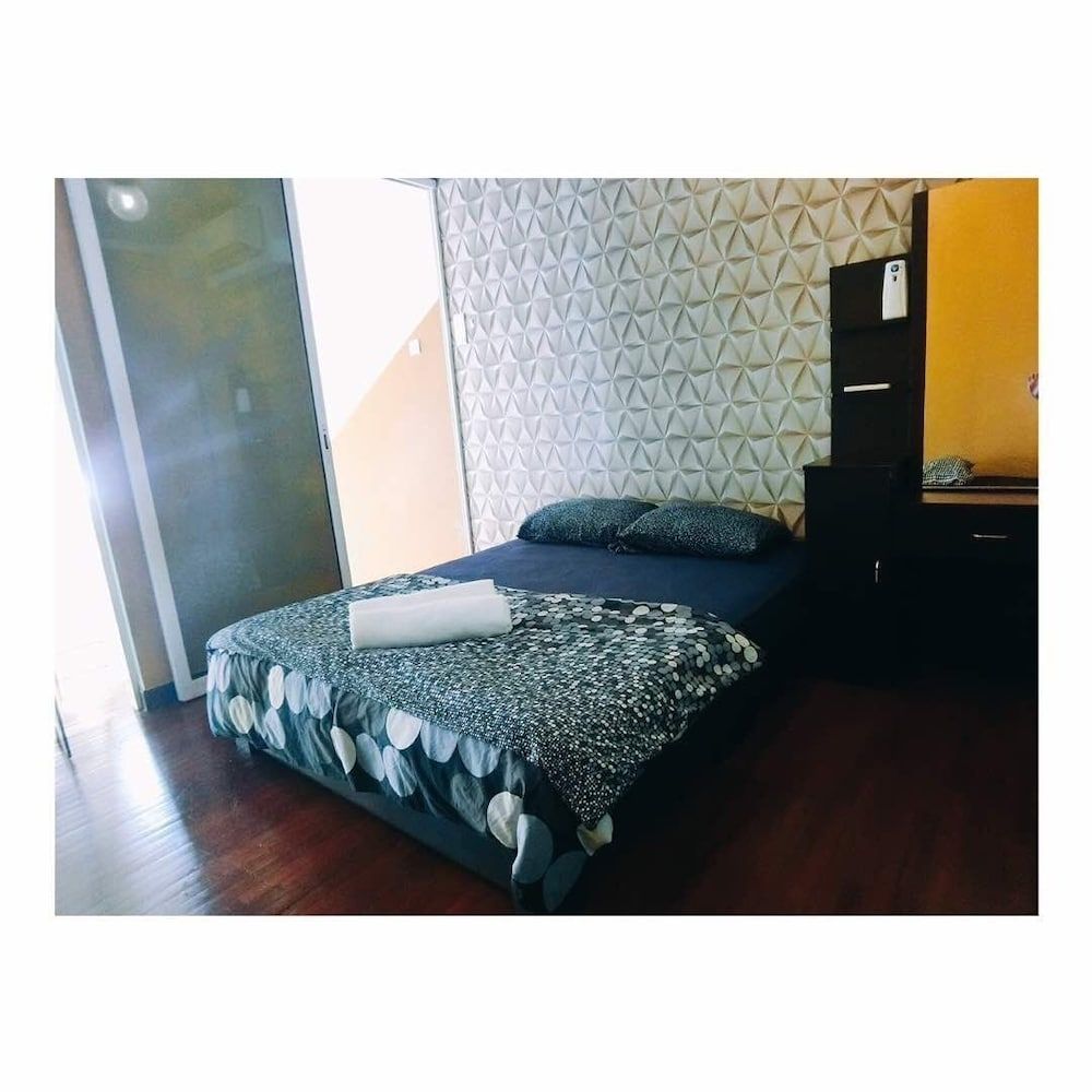 undefined KTan Soho 5