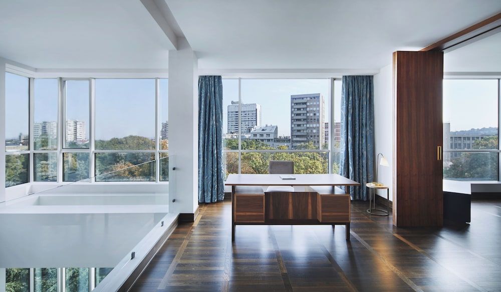 Metropol Palace Belgrade Luxury Suite 3