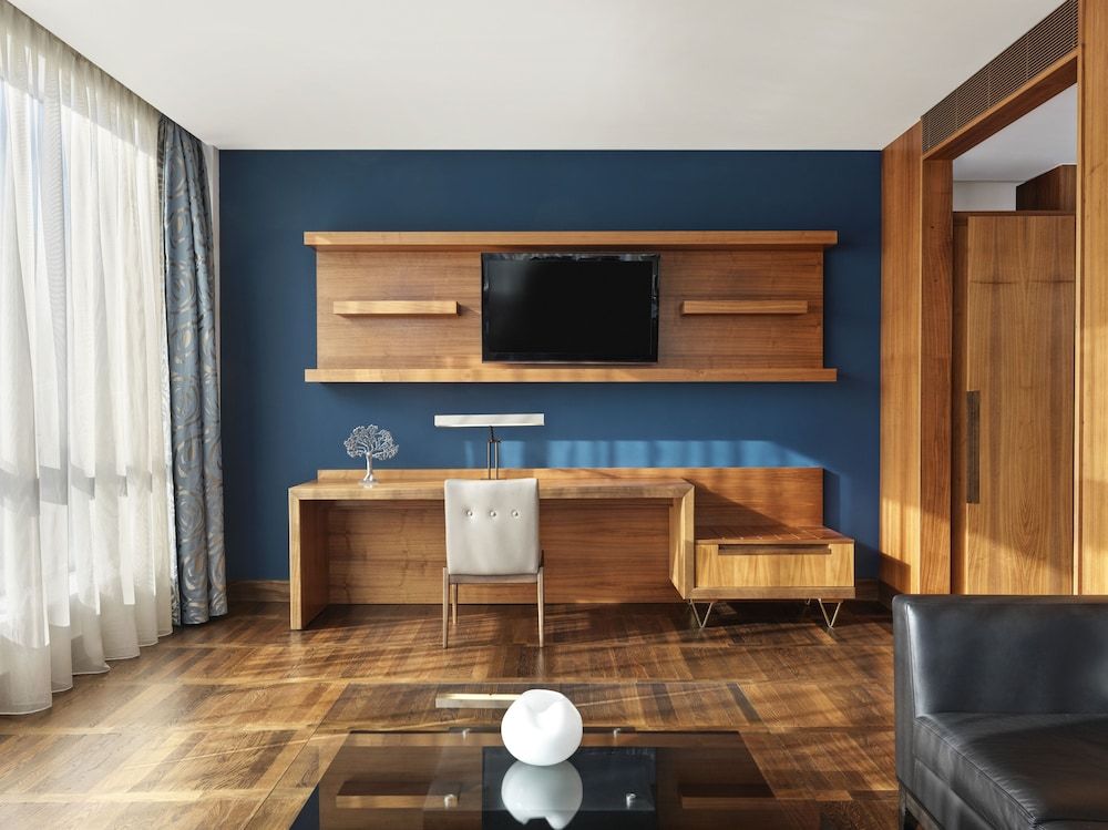 Metropol Palace Belgrade Royal Suite 6