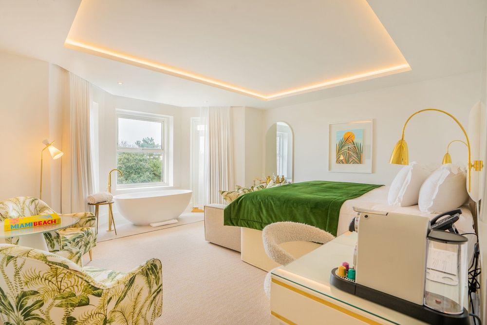 The Nici Suite, Sea View 4