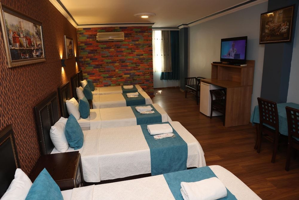Adana Saray Hotel Family Room, 5 Bedrooms, Smoking, City View 9