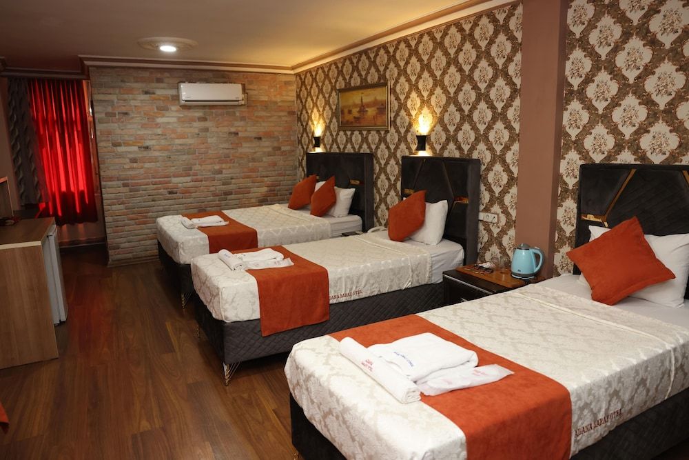 Adana Saray Hotel Standard Quadruple Room