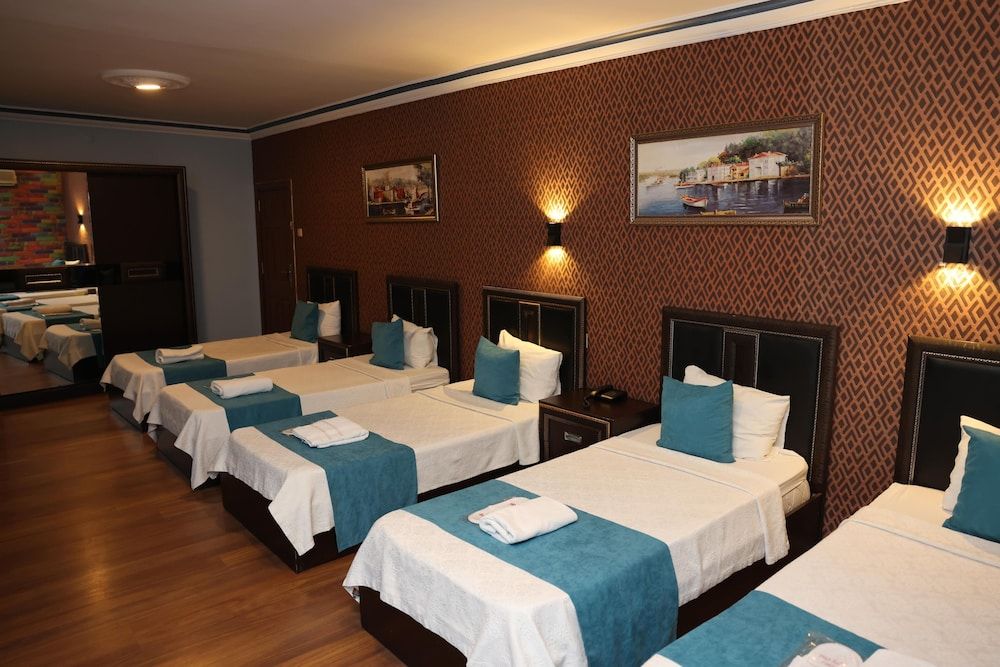 Adana Saray Hotel Family Room, 5 Bedrooms, Smoking, City View 5