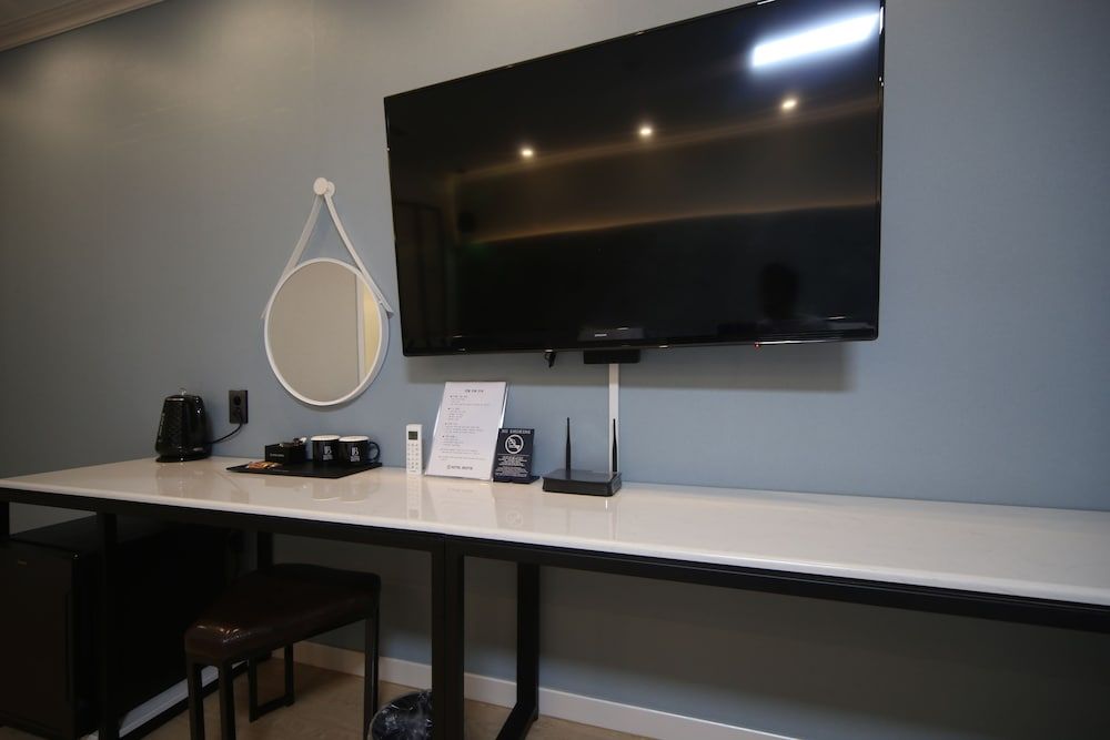 Bestie Hotel Deluxe Twin Room 10