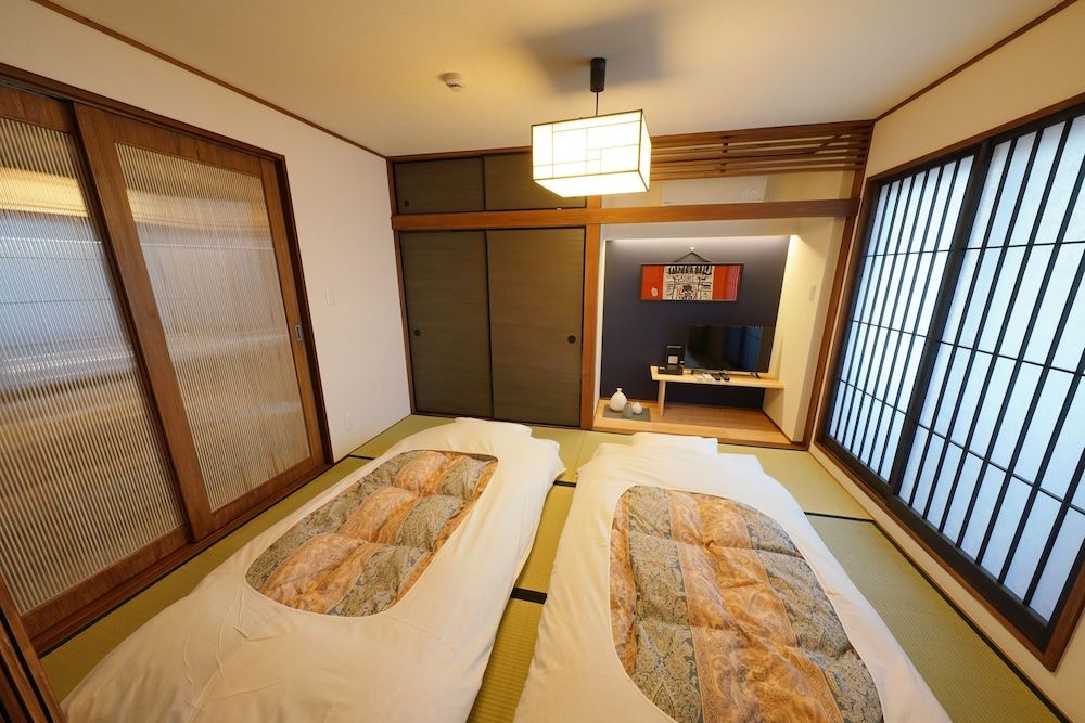 undefined Yadoya Uguisu 8