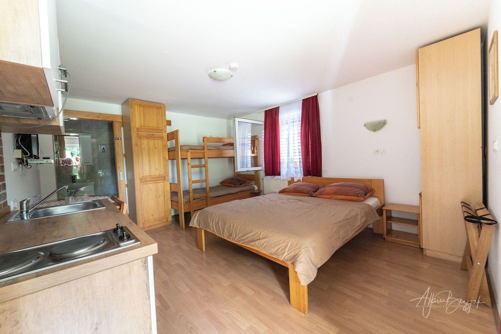 Panorama B&B Family Room 8