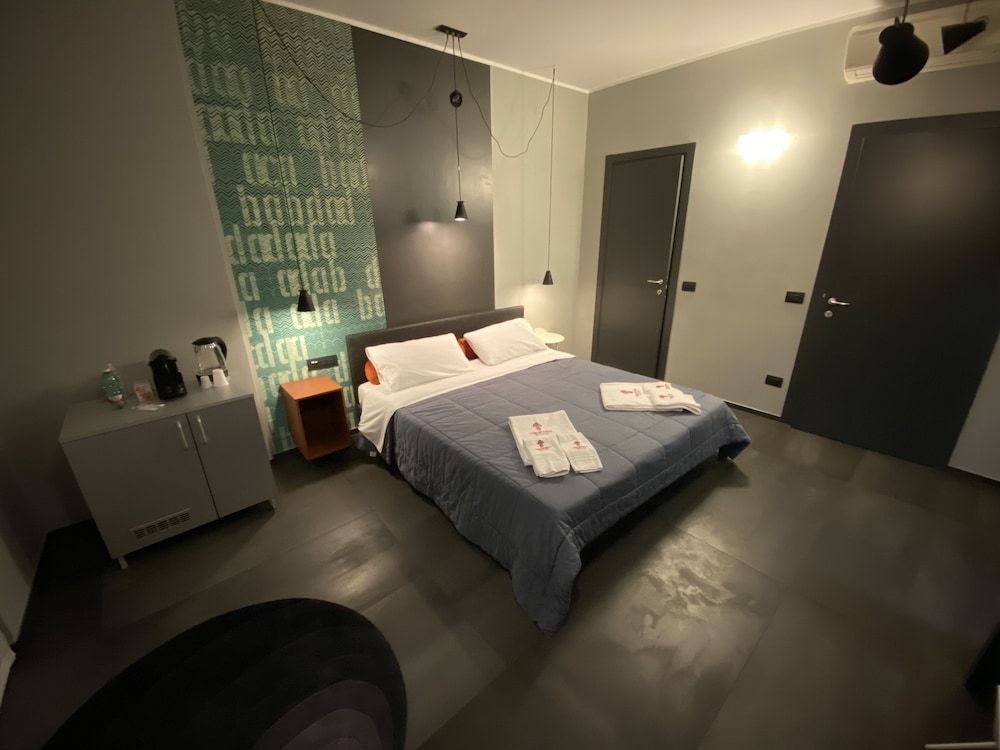 undefined Tiburtina Suites 6