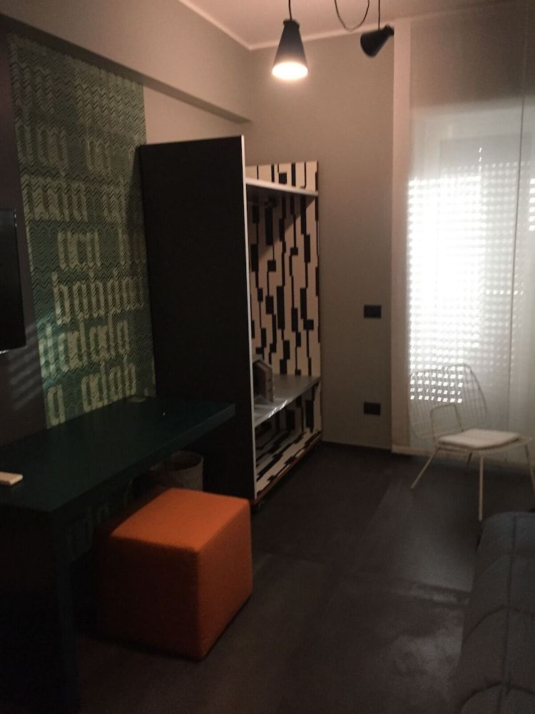 undefined Tiburtina Suites 3