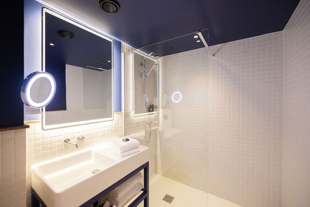 KOPSTER Hotel Residence Paris Colombes Classic Room 7