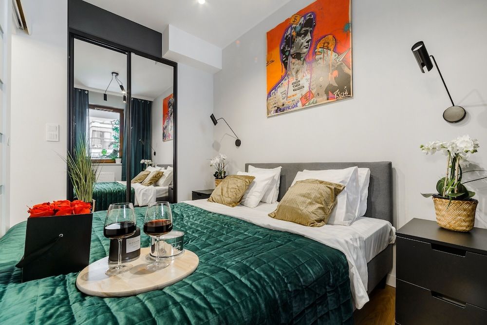 undefined Lumina apartment near Rondo Daszyńskiego 7