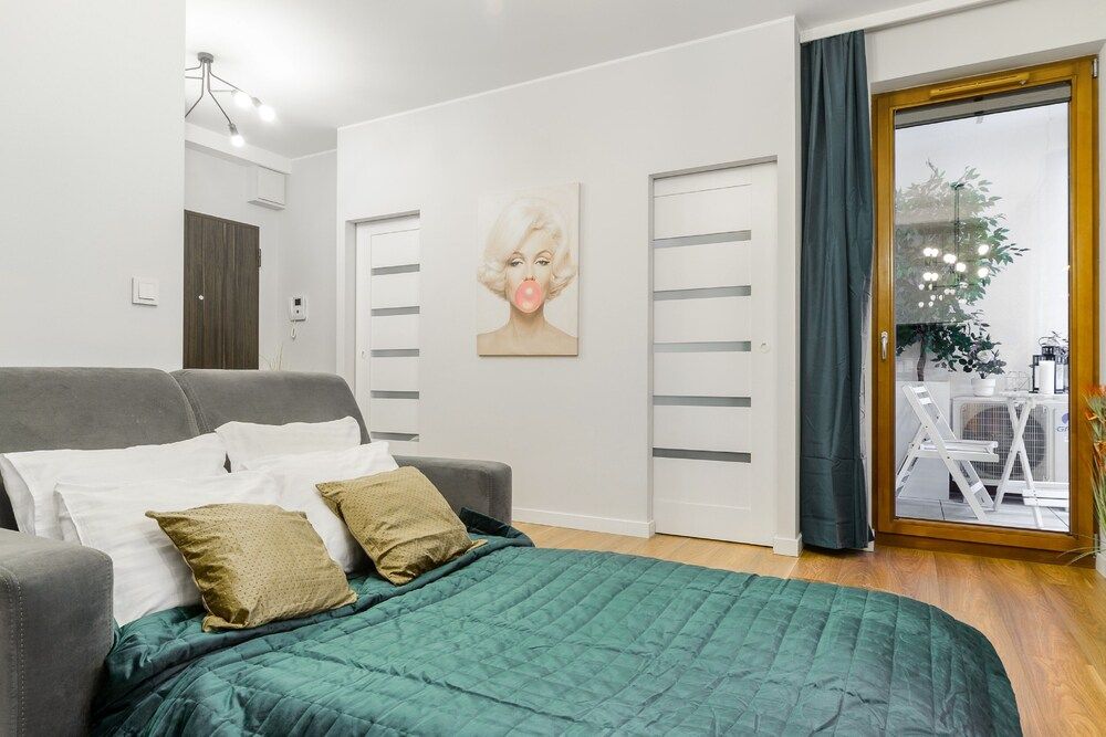 undefined Lumina apartment near Rondo Daszyńskiego 10