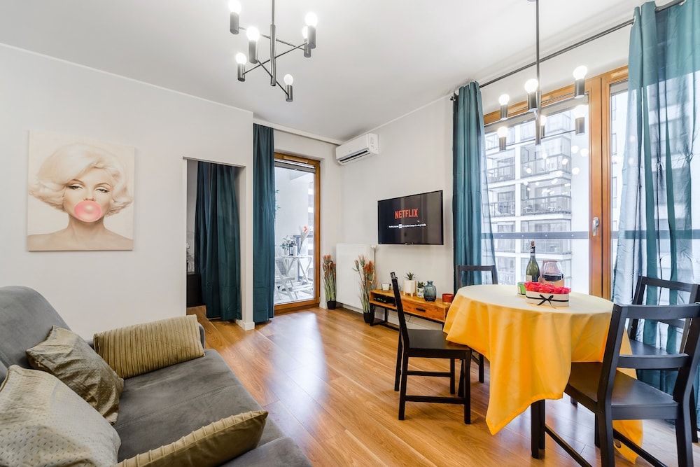 undefined Lumina apartment near Rondo Daszyńskiego 6