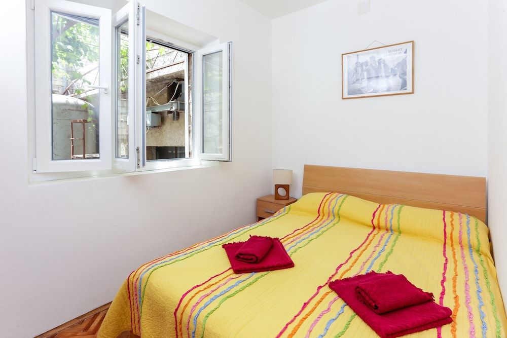 undefined Apartments Sisic 8