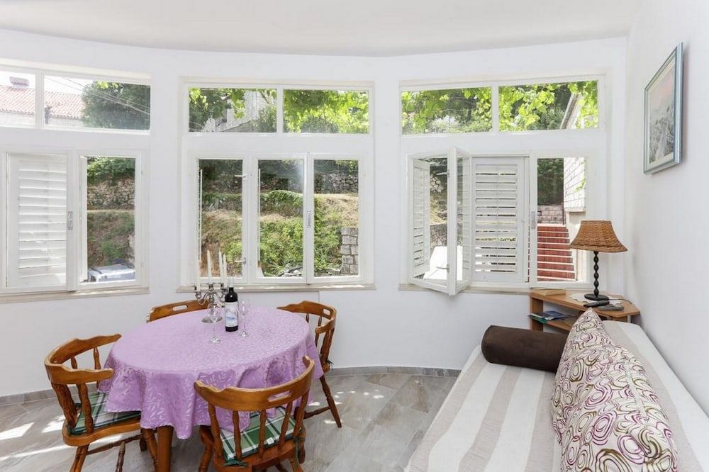 undefined Apartments Sisic 2