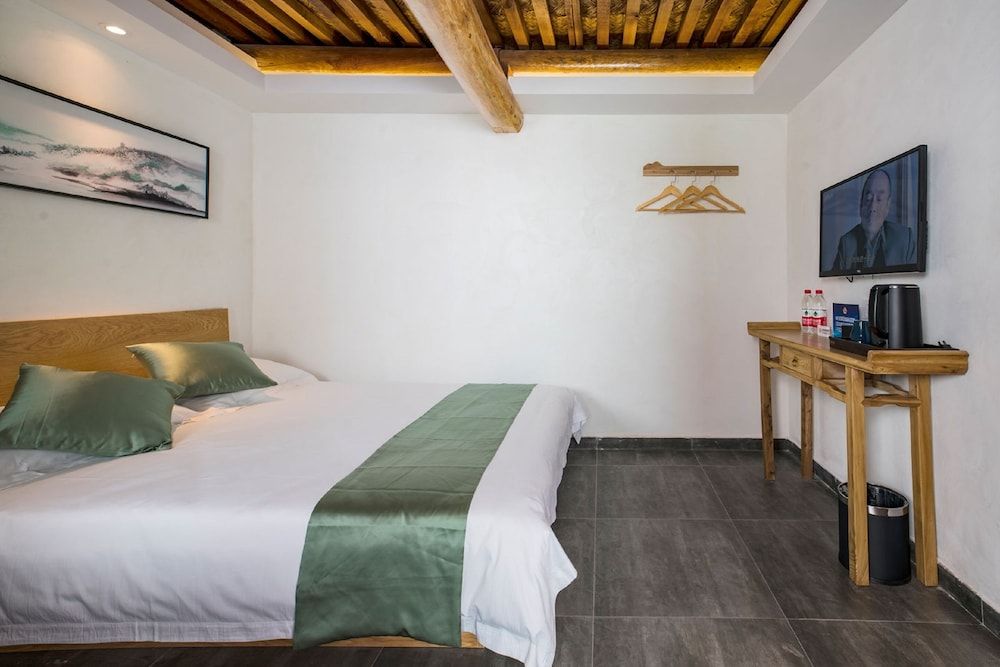 Guipu Courtyard Hotel Superior Room 7