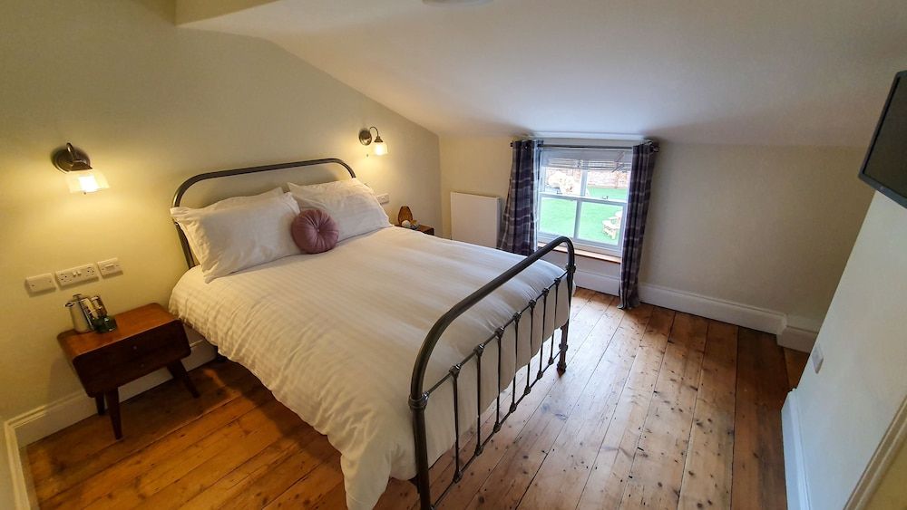 The Adam & Eve Deluxe Double Room 3