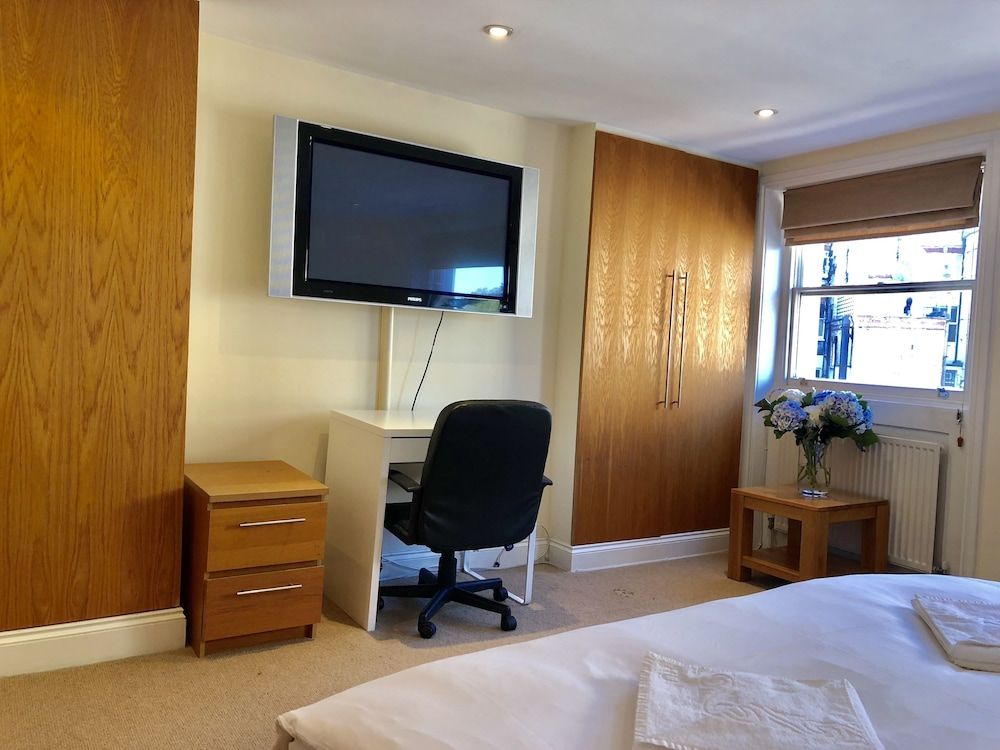 undefined Buckingham Palace View Apartment 8