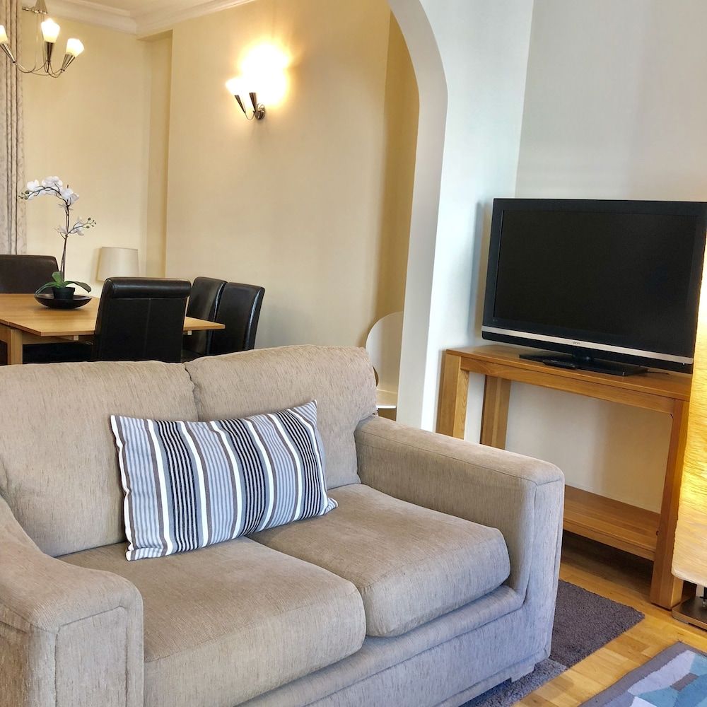 Buckingham Palace View Apartment Comfort Duplex, 2 Bedrooms, City View 16